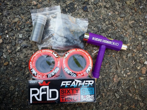 보드팩토리샵 (Board Factory Shop)RAD Feather 63mm 82a &amp; T-Tool &amp; Check bearing , spacer