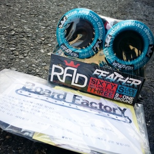 보드팩토리샵 (Board Factory Shop)RAD Feather 63mm 84a